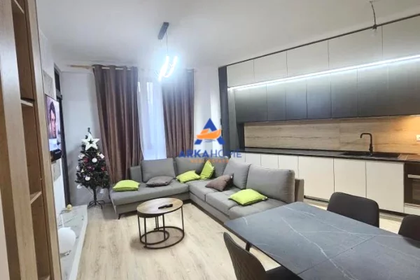 JEPET ME QERA APARTAMENT 2+1+ BALLKON "TEK KOPSHTI ZOOLOGJIK" 1000 EURO