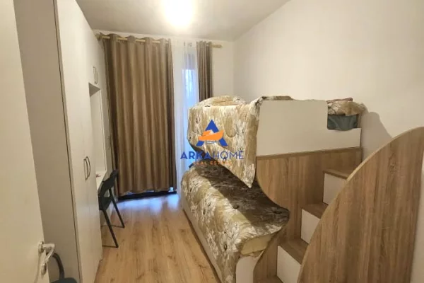 Appartamento in affitto a Tirana 2+1, Arredato