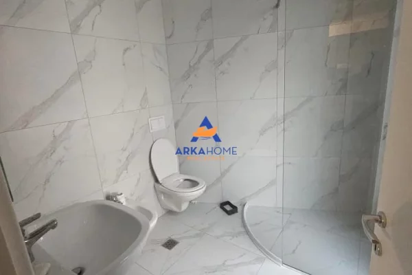 Appartamento in affitto a Tirana 2+1, Arredato