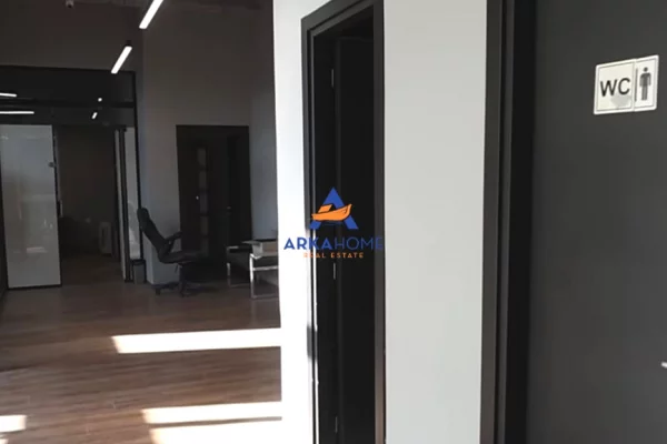 JEPEN 2 ZYRA ME QERA 399M2/334M2 "ALI DEMI , AFER BIO MARKET" 6384 EURO