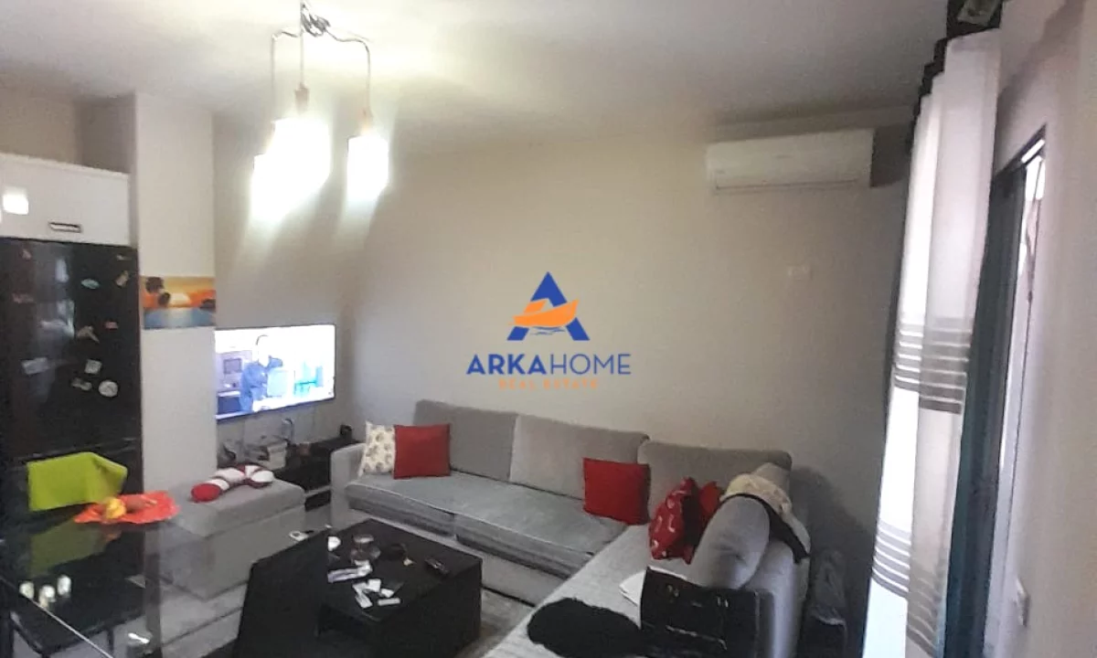 Shtepi me qera Apartament ne Tirane, 1+1, Mobilimi E mobiluar, Pagesa 525  Euro.