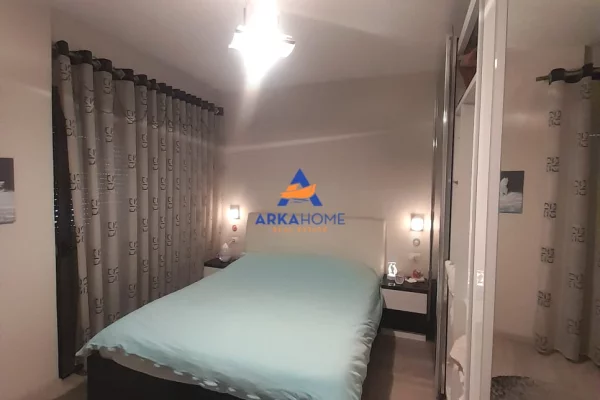 Shtepi me qera Apartament ne Tirane, 1+1, Mobilimi E mobiluar, Pagesa 525  Euro.
