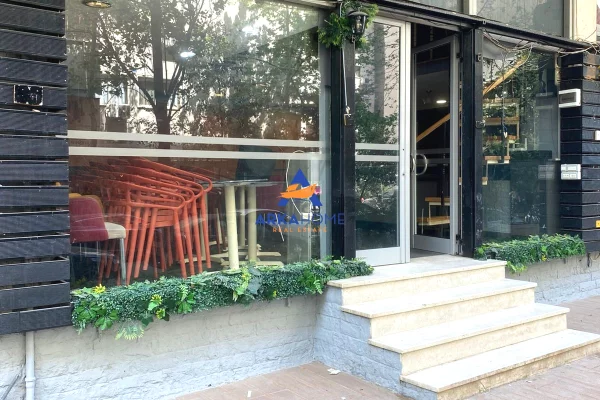 JEPET LOKAL ME QERA 50M2 "YZBERISHT,AFER GRAND GALERY" 50.000 LEKE