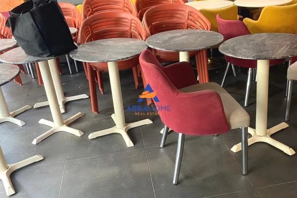 JEPET LOKAL ME QERA 50M2 "YZBERISHT,AFER GRAND GALERY" 50.000 LEKE