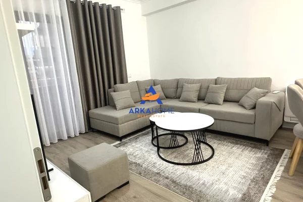 Shtepi me qera 2+1 ne Tirane - 1,000 Euro