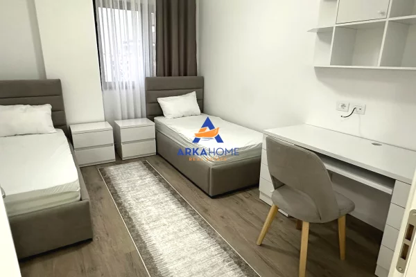 Shtepi me qera Apartament ne Tirane, 2+1, Mobilimi E mobiluar, Pagesa 1,000  Euro.