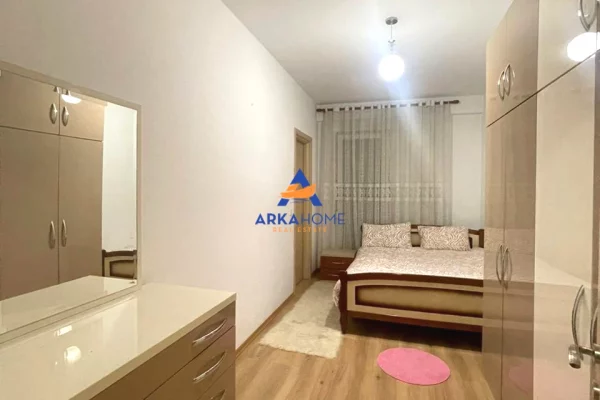 Shtepi me qera Apartament ne Tirane, 2+1, Mobilimi E mobiluar, Pagesa 600  Euro.