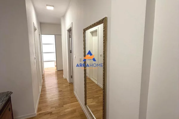 Shtepi me qera Apartament ne Tirane, 3+1, Mobilimi E mobiluar, Pagesa 2,500  Euro.