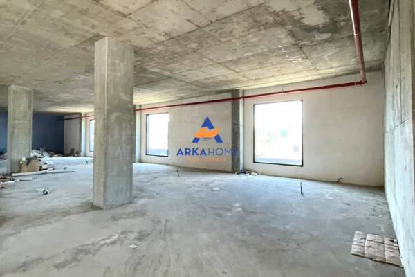 Ambient biznesi me qera 1+1 ne Tirane - 16,000 Euro