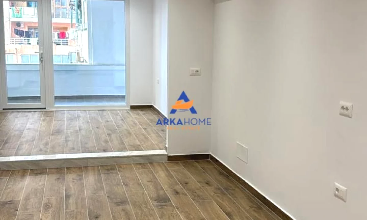 JEPEN ME QERA 2 AMBIENTE ZYRASH 60M2 (SECILA) 800 EURO (SECILA)