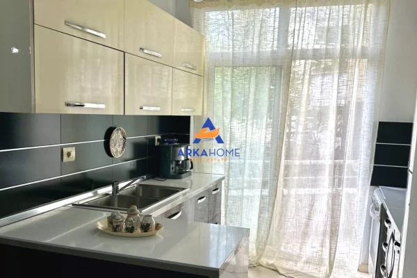 Shtepi me qera Apartament ne Tirane, 2+1, Mobilimi E mobiluar, Pagesa 600  Euro.