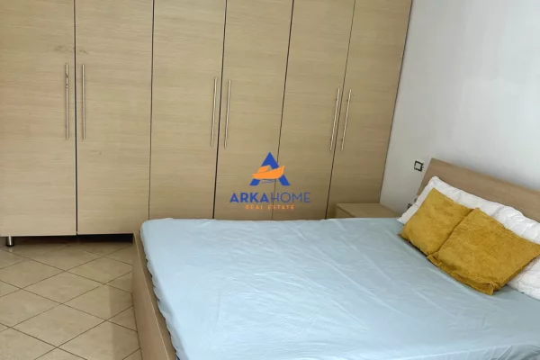 Shtepi me qera Apartament ne Tirane, 2+1, Mobilimi E mobiluar, Pagesa 600  Euro.