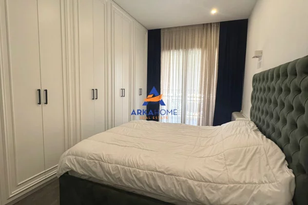 Shtepi me qera Apartament ne Tirane, 2+1, Mobilimi E mobiluar, Pagesa 1,400  Euro.