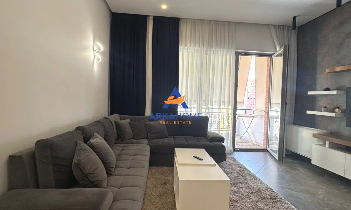 Shtepi me qera Apartament ne Tirane, 2+1, Mobilimi E mobiluar, Pagesa 1,400  Euro.