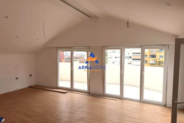 Shtepi ne shitje Apartament ne Tirane, 1+1, Mobilimi Bosh, pa mobiluar, Pagesa 140,000  Euro.