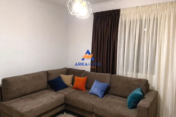 Shtepi me qera 1+1 ne Tirane - 525 Euro