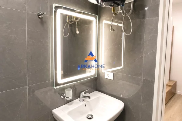 Shtepi me qera Apartament ne Tirane, 1+1, Mobilimi E mobiluar, Pagesa 525  Euro.