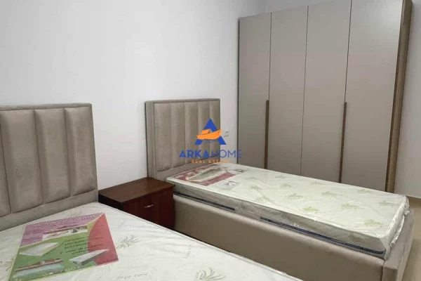 Shtepi me qera Apartament ne Tirane, 2+1, Mobilimi E mobiluar, Pagesa 735  Euro.