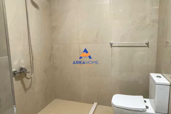 Shtepi me qera Apartament ne Tirane, 2+1, Mobilimi E mobiluar, Pagesa 735  Euro.