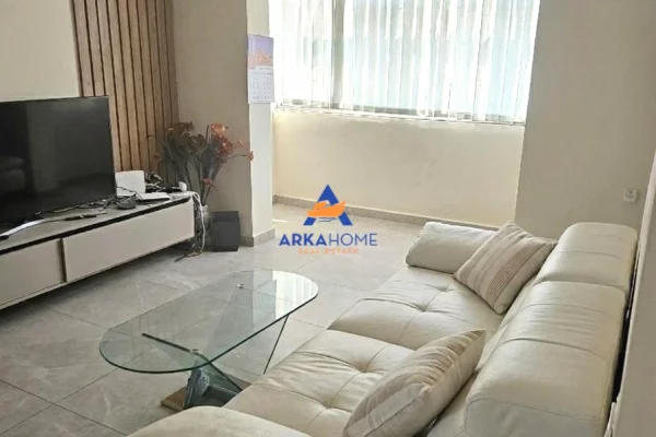 Shtepi ne shitje 3+1 ne Tirane - 450,000 Euro