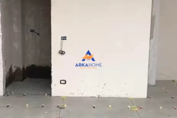 Ambient biznesi me qera 1+1 ne Tirane - 735 Euro