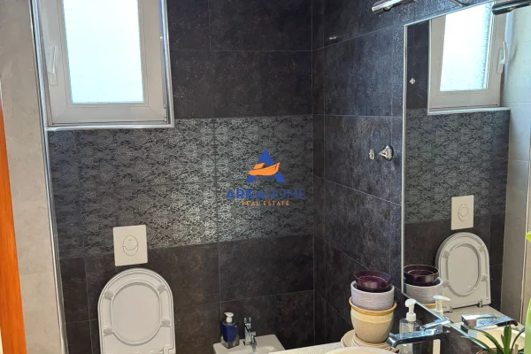 Shtepi me qera Apartament ne Tirane, 3+1, Mobilimi E mobiluar, Pagesa 2,000  Euro.