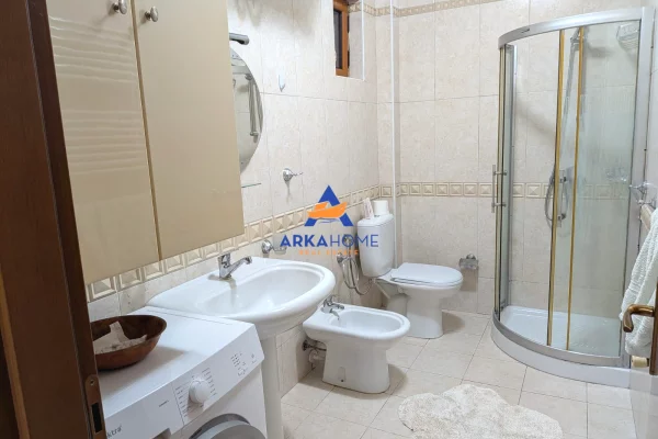 Shtepi me qera Apartament ne Tirane, 1+1, Mobilimi E mobiluar, Pagesa 630  Euro.