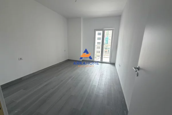 Shtepi me qera Apartament ne Tirane, 1+1, Mobilimi Bosh, pa mobiluar, Pagesa 700  Euro.
