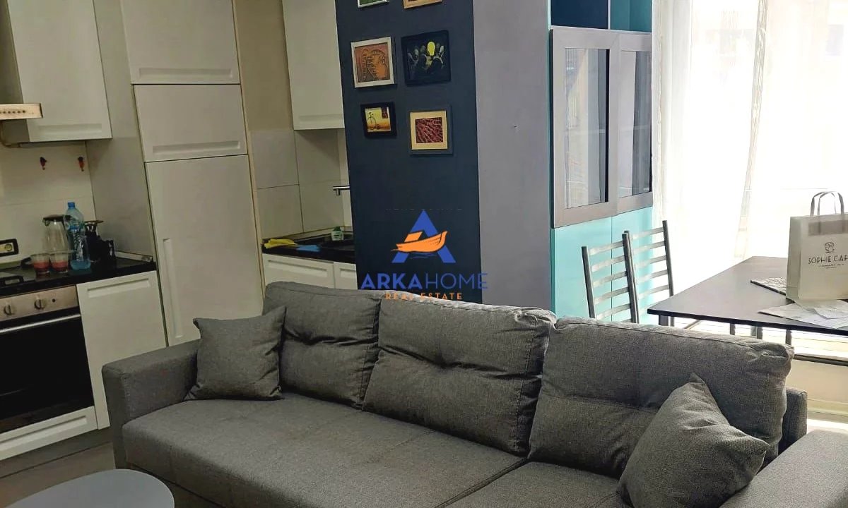 Shtepi me qera Apartament ne Tirane, 1+1, Mobilimi E mobiluar, Pagesa 600  Euro.