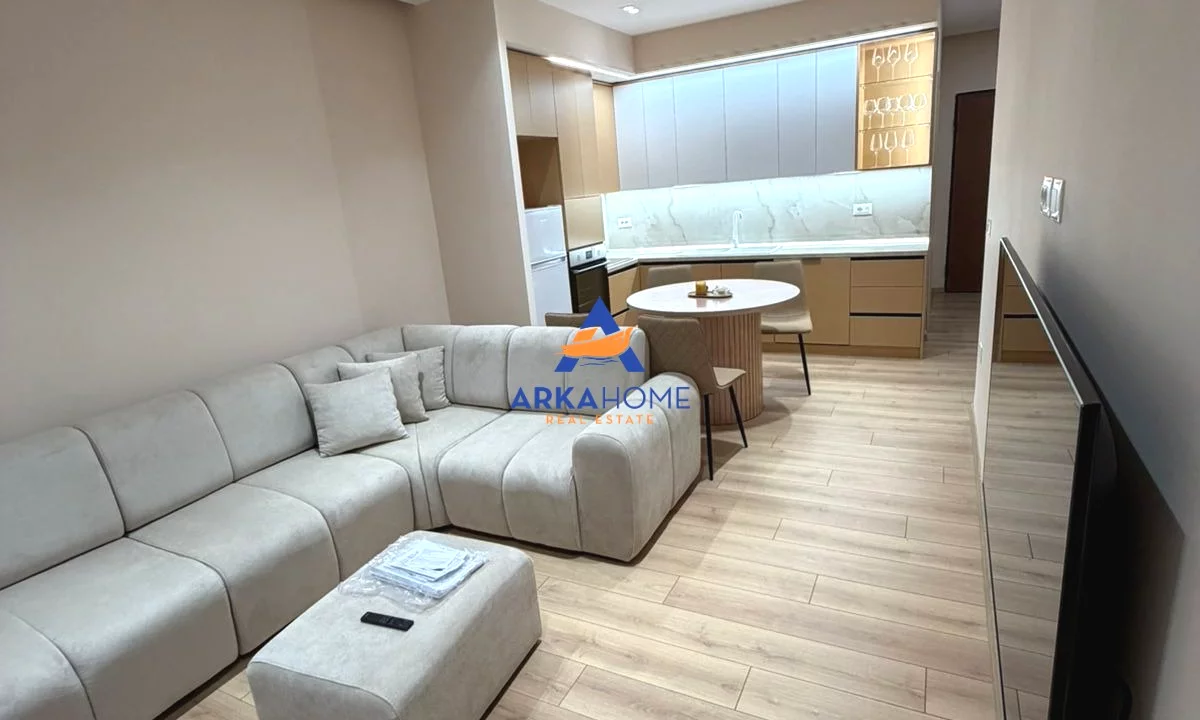 Shtepi me qera Apartament ne Tirane, 2+1, Mobilimi E mobiluar, Pagesa 1,050  Euro.