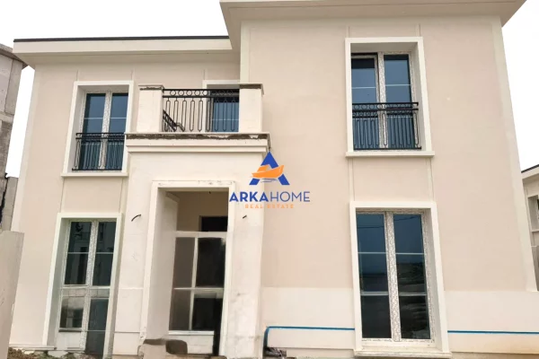 SHITET SUPER VILE "TE ROLLING HILLS LIQENI" 890.000 EURO