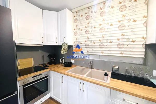 Shtepi me qera Apartament ne Tirane, 1+1, Mobilimi E mobiluar, Pagesa 700  Euro.