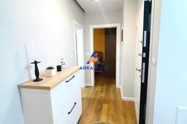 Shtepi me qera Apartament ne Tirane, 1+1, Mobilimi E mobiluar, Pagesa 700  Euro.
