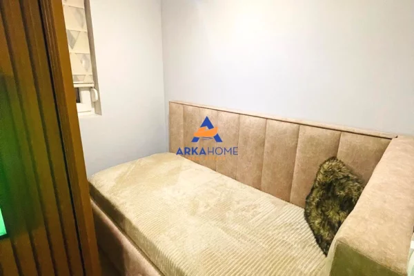 Shtepi me qera Apartament ne Tirane, 1+1, Mobilimi E mobiluar, Pagesa 700  Euro.