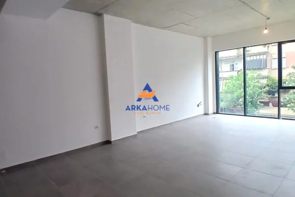 Ambient biznesi me qera 1+1 ne Tirane - 1,000 Euro