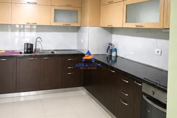 Shtepi me qera Apartament ne Tirane, 1+1, Mobilimi E mobiluar, Pagesa 600  Euro.