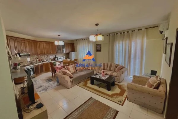Shtepi me qera 2+1 ne Tirane - 800 Euro
