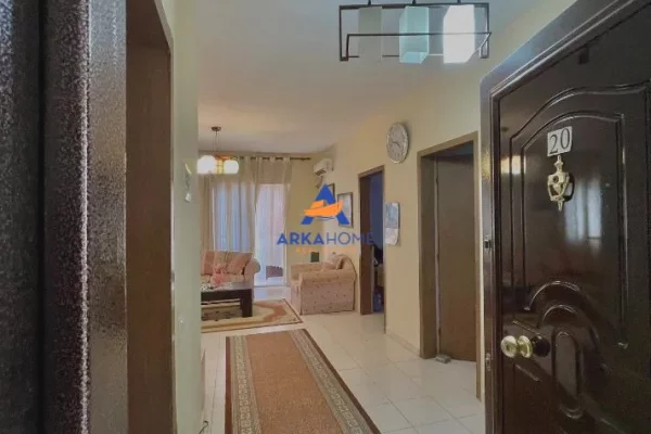 Shtepi me qera Apartament ne Tirane, 2+1, Mobilimi E mobiluar, Pagesa 800  Euro.