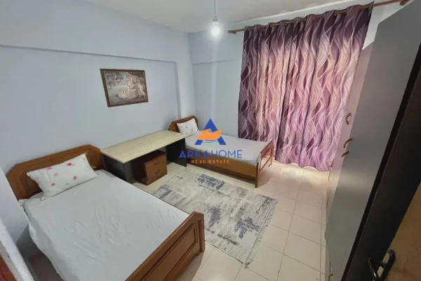 Shtepi me qera Apartament ne Tirane, 2+1, Mobilimi E mobiluar, Pagesa 800  Euro.