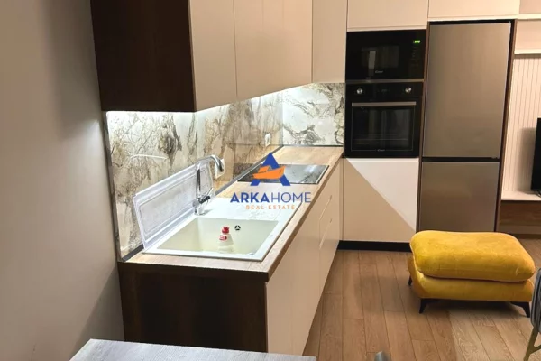 Shtepi me qera Apartament ne Tirane, 1+1, Mobilimi E mobiluar, Pagesa 526  Euro.