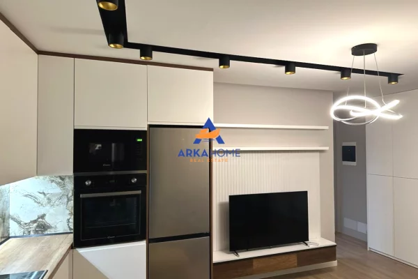 Shtepi me qera Apartament ne Tirane, 1+1, Mobilimi E mobiluar, Pagesa 526  Euro.