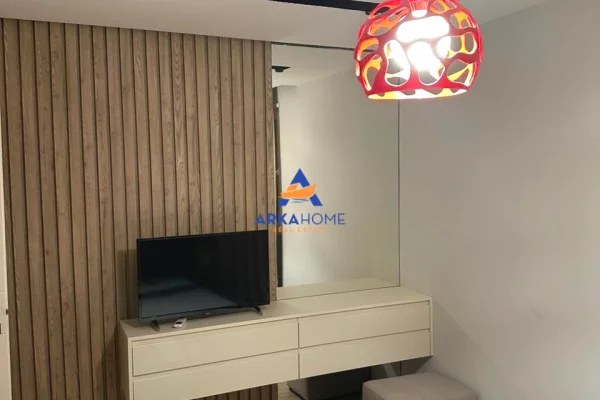 Shtepi me qera Apartament ne Tirane, 1+1, Mobilimi E mobiluar, Pagesa 526  Euro.