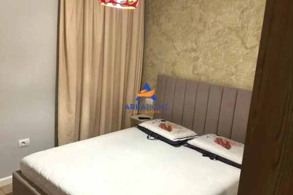 Shtepi me qera Apartament ne Tirane, 1+1, Mobilimi E mobiluar, Pagesa 526  Euro.