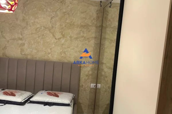 Shtepi me qera Apartament ne Tirane, 1+1, Mobilimi E mobiluar, Pagesa 526  Euro.