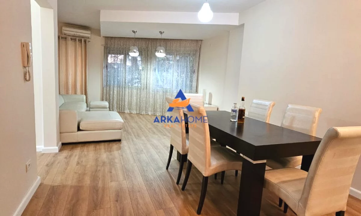 Shtepi ne shitje Apartament ne Tirane, 2+1, Mobilimi E mobiluar, Pagesa 234,000  Euro.