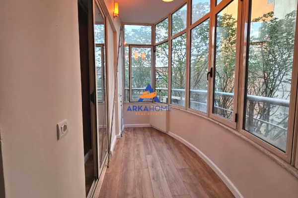 Shtepi ne shitje Apartament ne Tirane, 2+1, Mobilimi E mobiluar, Pagesa 234,000  Euro.