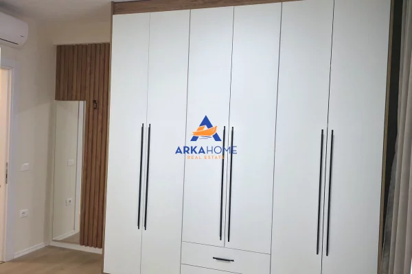 Shtepi me qera Apartament ne Tirane, 2+1, Mobilimi E mobiluar, Pagesa 631  Euro.