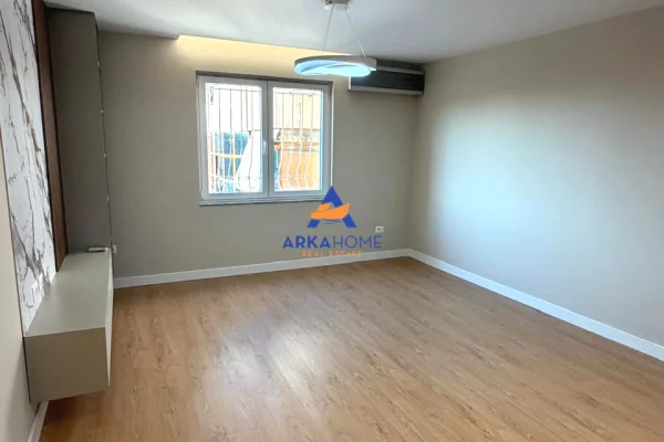 Shtepi ne shitje Apartament ne Tirane, 2+1, Mobilimi Bosh, pa mobiluar, Pagesa 190,000  Euro.