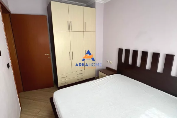 Shtepi me qera Apartament ne Tirane, 1+1, Mobilimi E mobiluar, Pagesa 473  Euro.