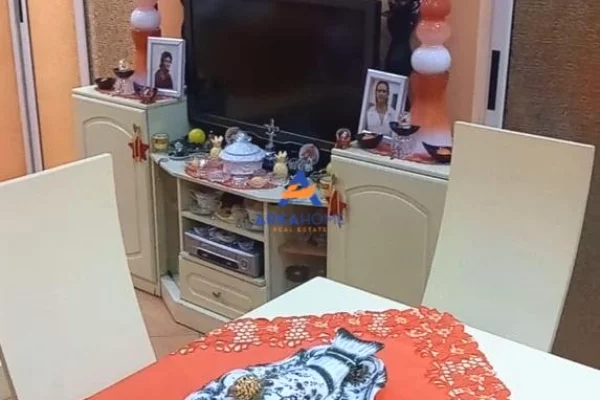 Shtepi me qera Apartament ne Tirane, 1+1, Mobilimi E mobiluar, Pagesa 525  Euro.
